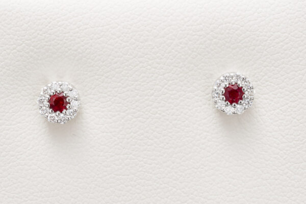 Orecchini con rubini