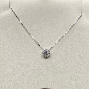 Collana con pavé di brillanti