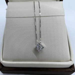 Collana con pavé di brillanti